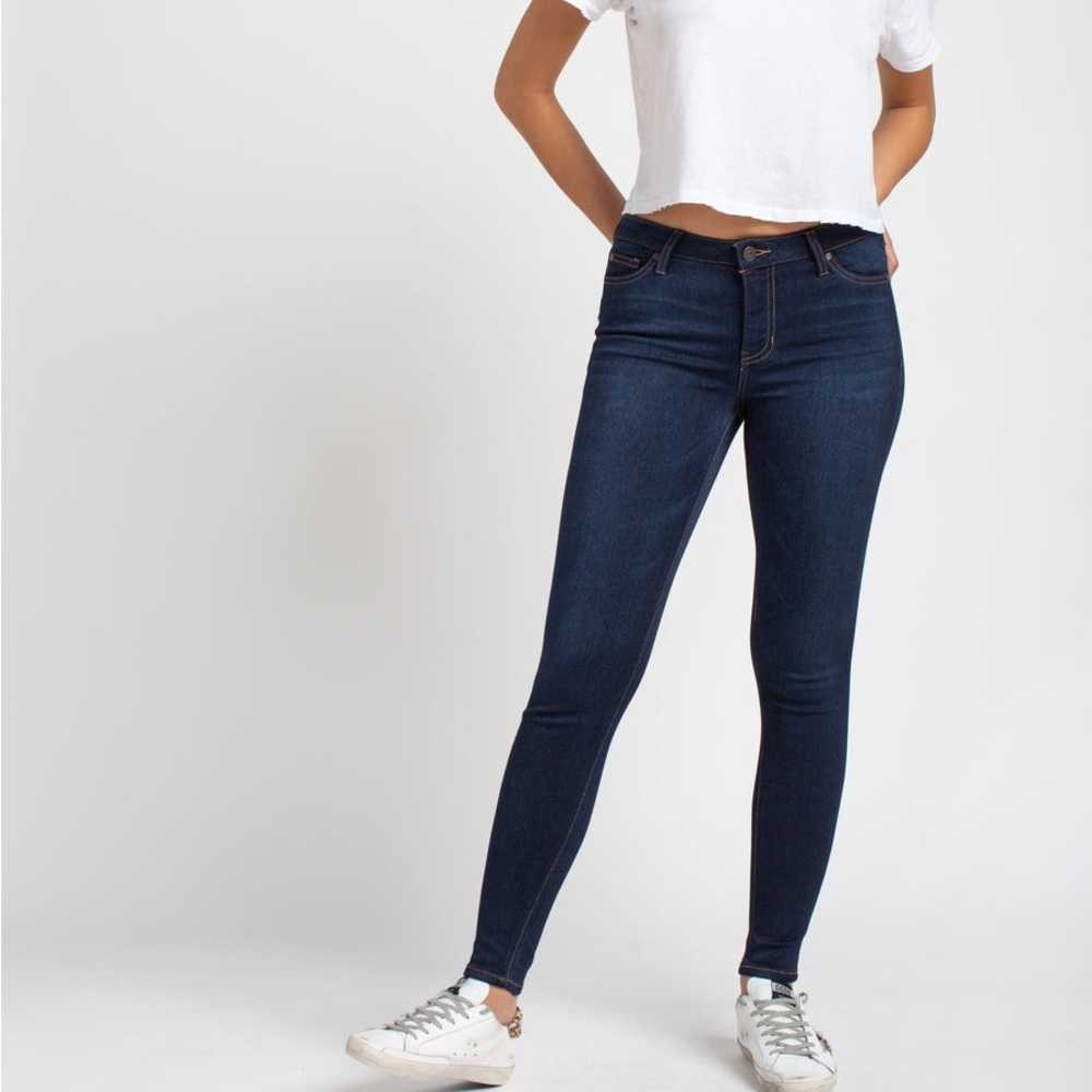 Celebrity Pink‎ Jeans Skinny Lightweight Denim 7 Dark Blue Stretch w Pockets